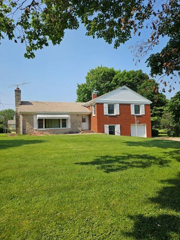 235 E  Locust St, Kirkwood, IL 61447