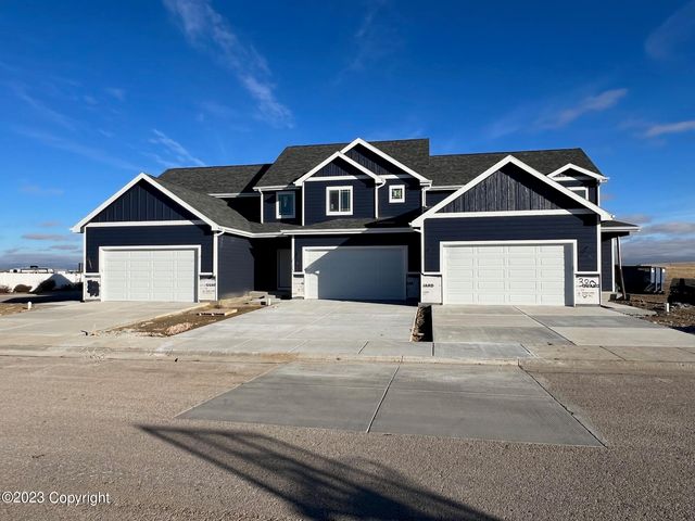 3809 Red Lodge Dr, Gillette, WY 82718
