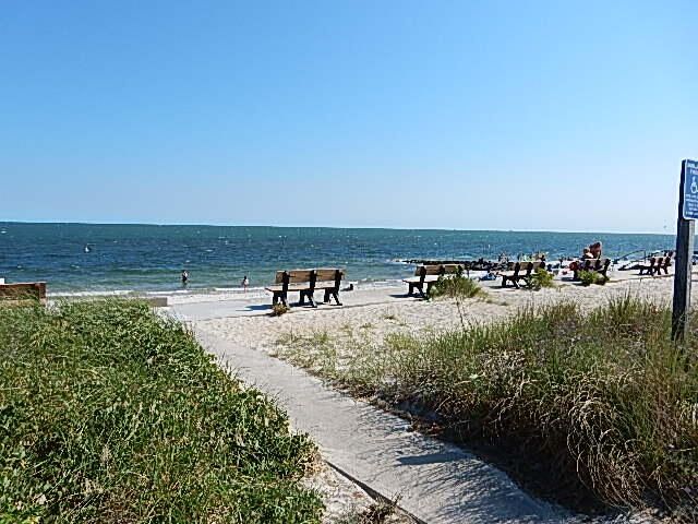 8 Holly Lane, South Yarmouth, MA 02664