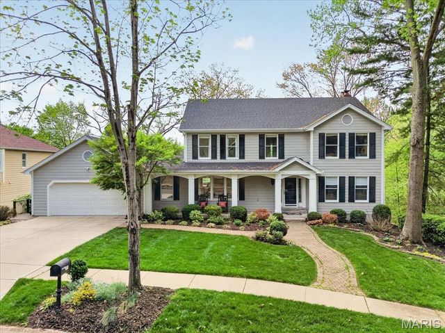 303 Greenbriar Estates Dr, Saint Louis, MO 63122