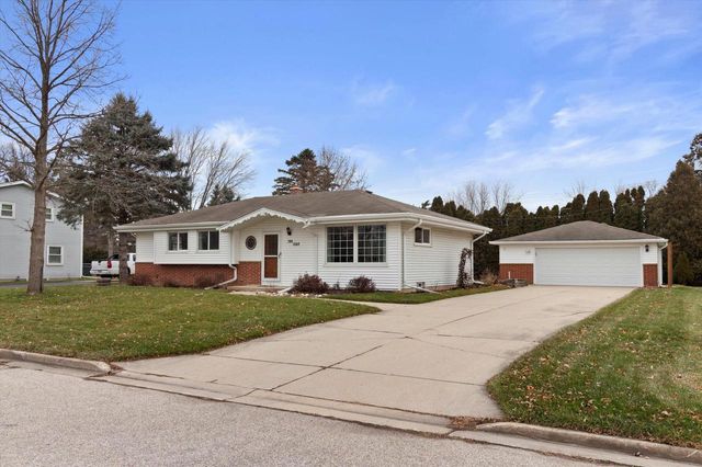 W244N6564 Westchester DRIVE, Sussex, WI 53089