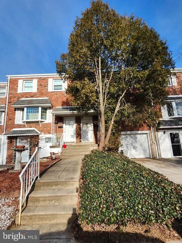 10803 Rayland Rd, Philadelphia, PA 19154