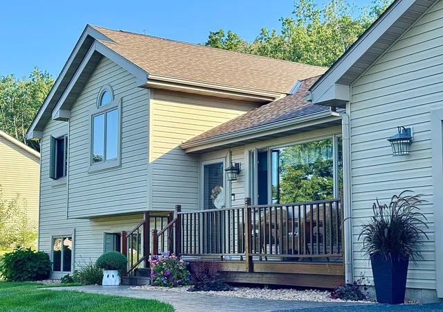 N8185 945th St, River Falls, WI 54022