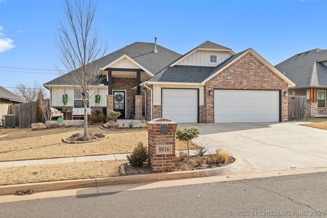 8816 Stacy Lynn Ln, Yukon, OK 73099