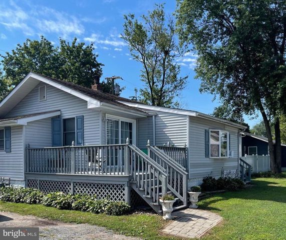 243 I St, Penns Grove, NJ 08069