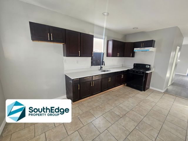 68 Brookdale Ave #1, Newark, NJ 07106