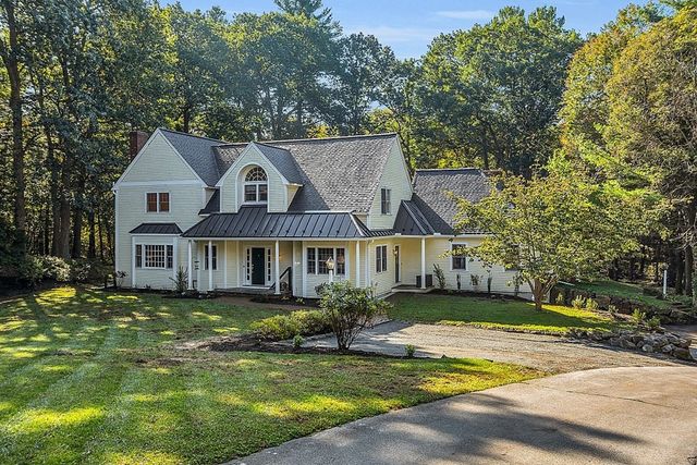 117 Channing Rd, Concord, MA 01742