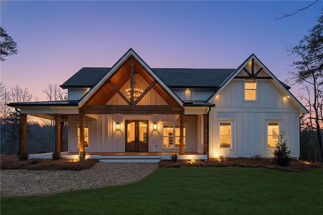 805 Captain McDonald Rd, Dahlonega, GA 30533