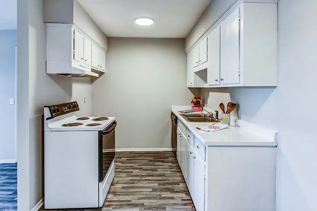 300 N  Highway 25 Bypass Park Cir #38, Greenville, SC 29617