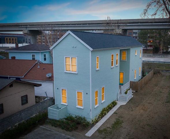 50 F St, Charleston, SC 29403