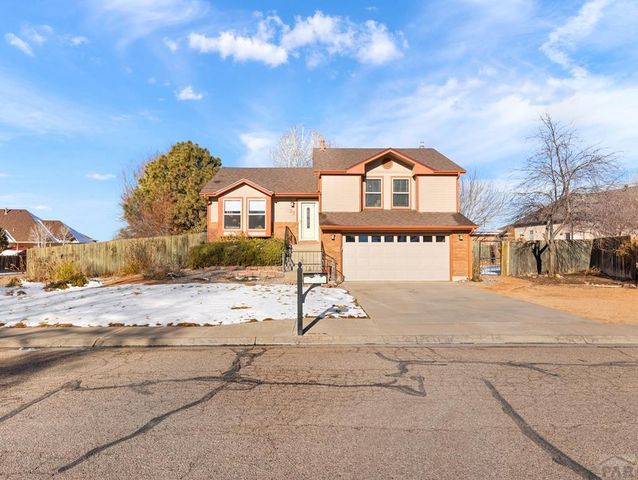 37 Ironweed Dr, Pueblo, CO 81001