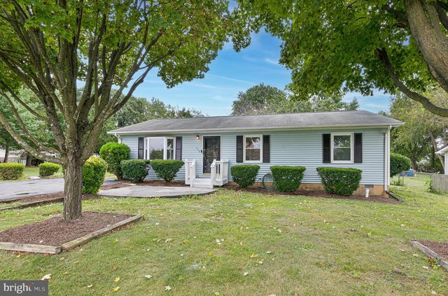 238 Hackberry Dr, Stephens City, VA 22655