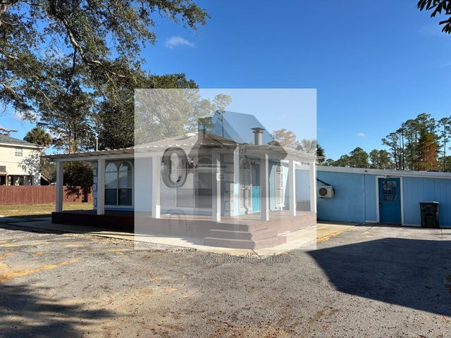 9939 Lillian Hwy, Pensacola, FL 32506