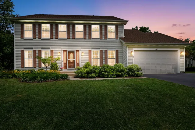 162 Wellington Ct, Grayslake, IL 60030