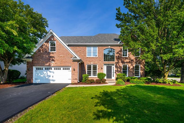 2203 Foxboro Ln, Naperville, IL 60564