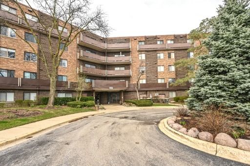 840 Wellington Ave #406, Elk Grove Village, IL 60007