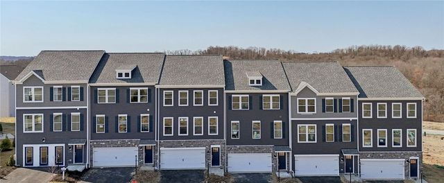 317 Alliance Dr, Jackson Township, PA 16037