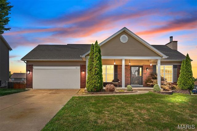 415 Spirit Dr, Lake Saint Louis, MO 63367