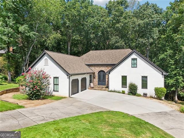 3325 Sweetwater Dr, Cumming, GA 30041