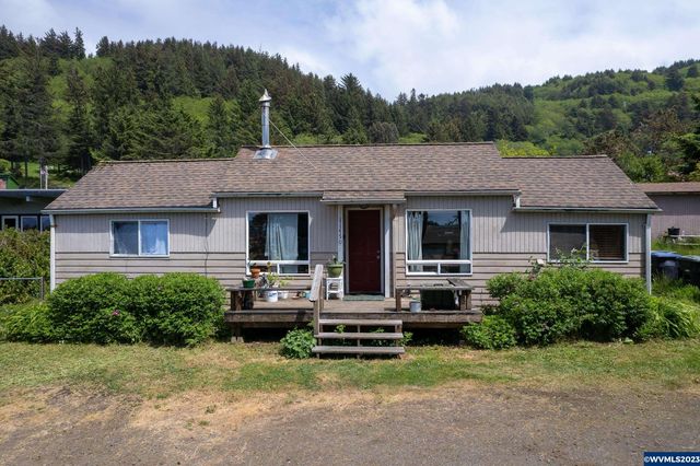 1450 101st Hwy, Yachats, OR 97498