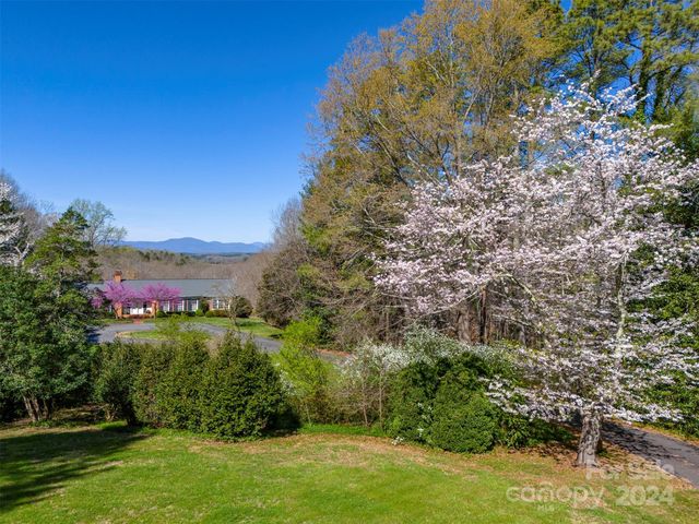 720 New Hope Rd, Rutherfordton, NC 28139