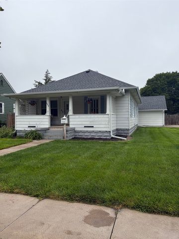 1012 E  3rd St, Mccook, NE 69001