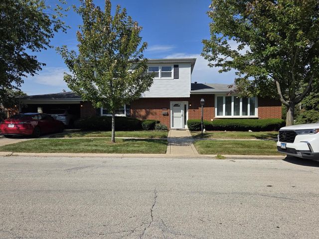 8900 W  93rd St, Hickory Hills, IL 60457