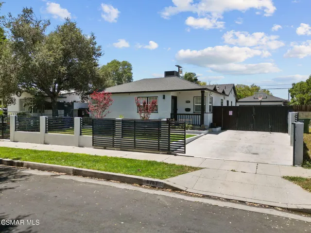8787 Colbath Ave, Panorama City, CA 91402