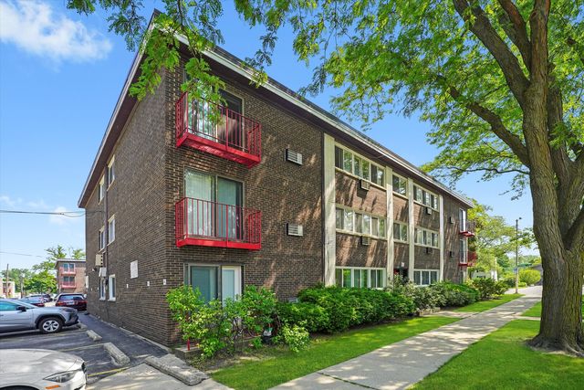 8500 Skokie Blvd #3D, Skokie, IL 60077