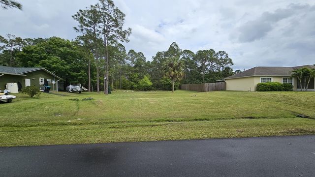 461 Helicon Ave NW, Palm Bay, FL 32907