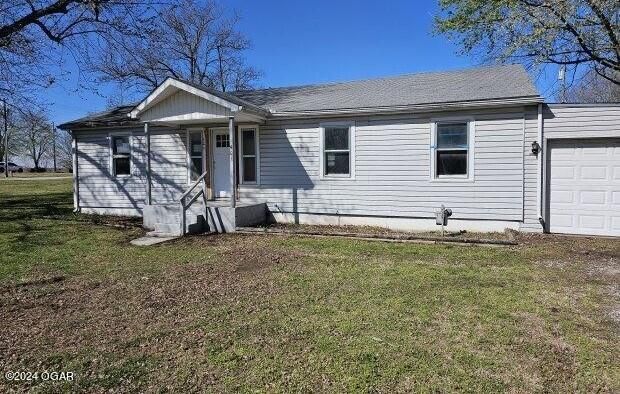 406 S  Maple St, Carterville, MO 64835