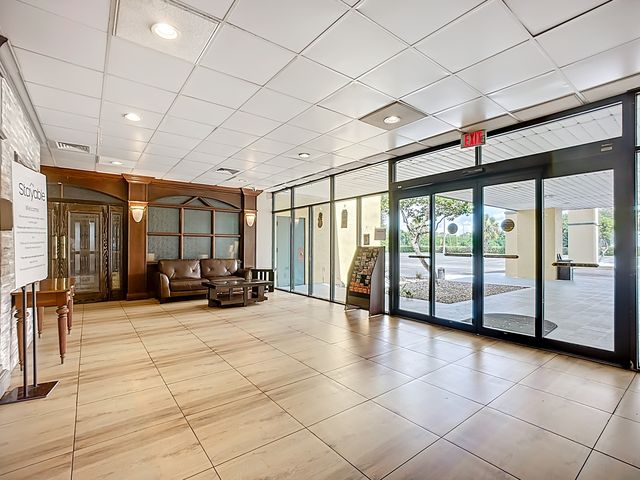6802 Commonwealth Ave #cdb8dcf22, Jacksonville, FL 32254