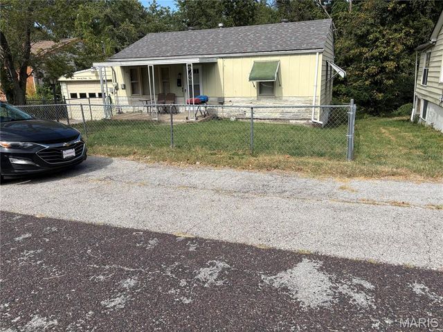 8731 Shirley Ave, Saint Louis, MO 63121