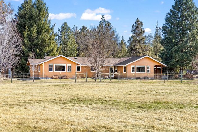 19800 Connarn Rd, Bend, OR 97703