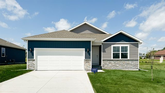 Hamilton Plan in Autumn Valley, Waukee, IA 50263