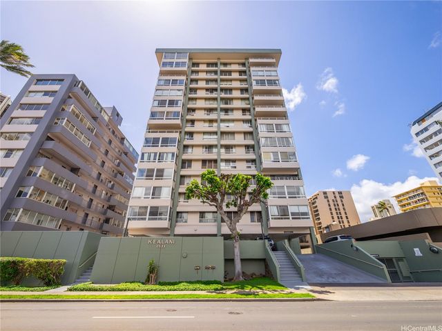 2533 Ala Wai Blvd #701, Honolulu, HI 96815