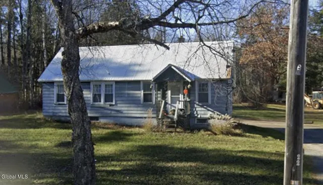 2837 New York 8, Speculator, NY 12164
