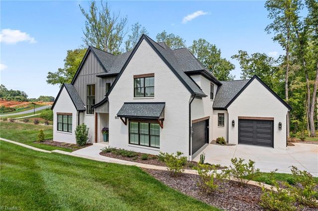 8111 Falcon Trl, Oak Ridge, NC 27310