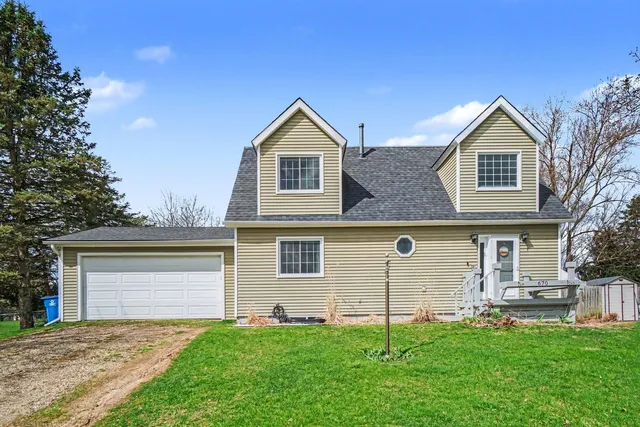 670 Kimberly St, Galesburg, MI 49053