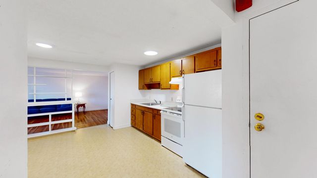 175 W  Wyoming Ave  #46, Melrose, MA 02176