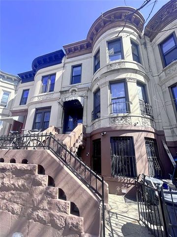 467 45th St, Brooklyn, NY 11220