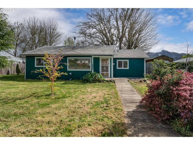 1046 E  1st Ave, Sutherlin, OR 97479