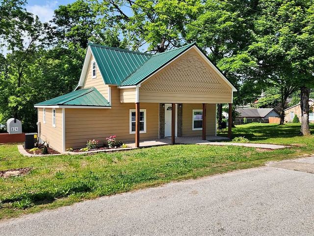 824 W  Gordon Ave, Harrison, AR 72601