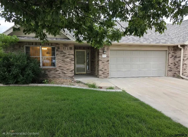506 Spring View Cir, Beatrice, NE 68310
