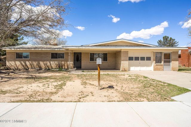 328 Terry Dr, Las Cruces, NM 88007