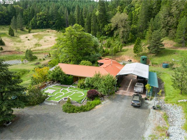1620 Big Lick Ln, Myrtle Creek, OR 97457
