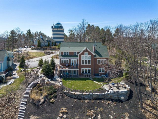 47 Lighthouse Cliffs Road, Laconia, NH 03246