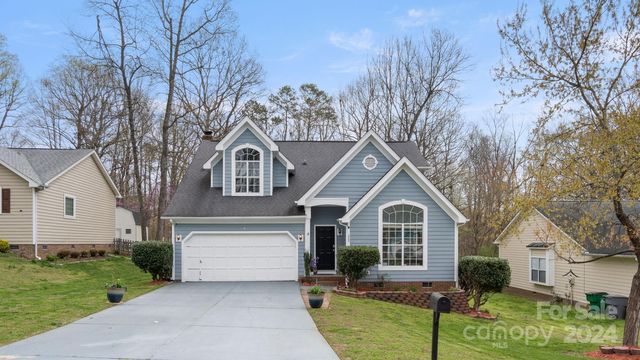 1800 Golden Heights Ct, Charlotte, NC 28214