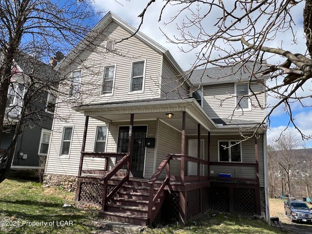 214 S  Valley Ave, Olyphant, PA 18447