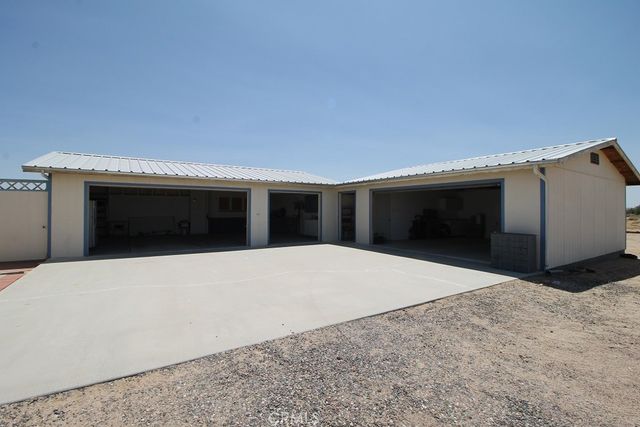 47879 Silver Valley Rd, Newberry Springs, CA 92365